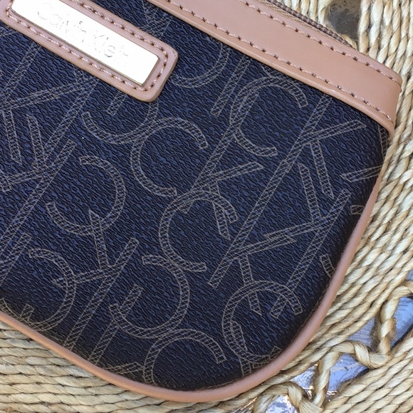 Sale! CK Wristlet & Three Bags Bundle! PLUS Free Gift!! - Picture 3 of 16